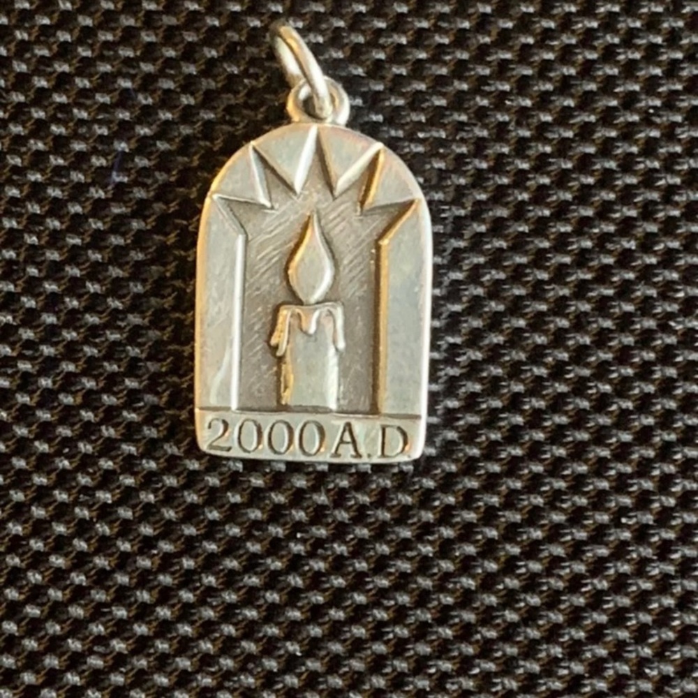 SOLD James Avery 2000 AD charm